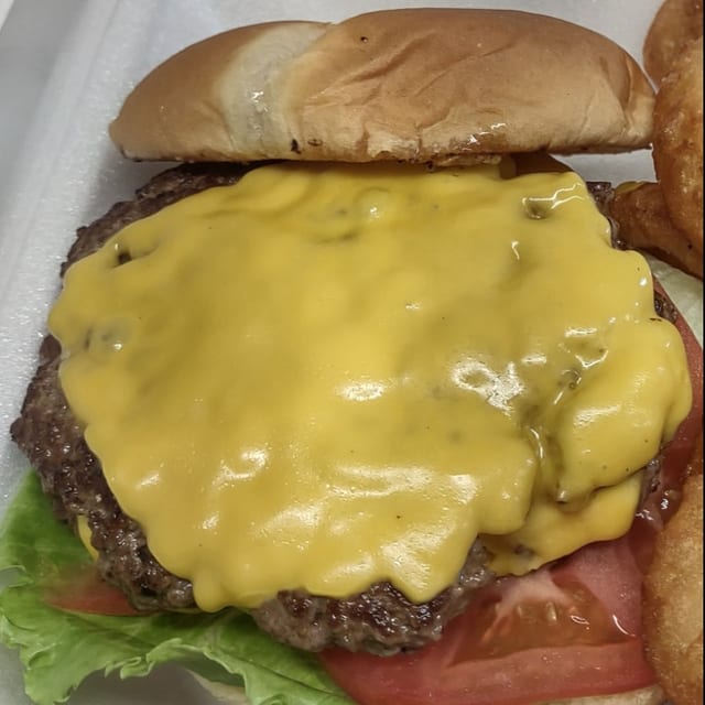 Single Smash Burger w/Fries.